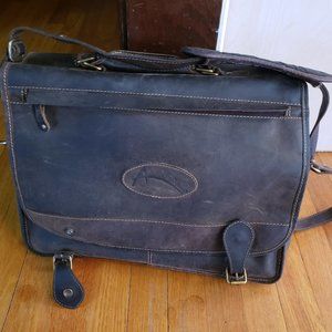 Australian Bag Outfitters: Thick leather Messenger bag